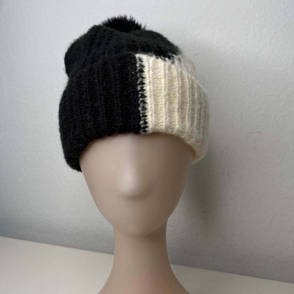 Saks Fifth Avenue Black White Colorblock Knit Pom Beanie Hat Cozy Winter Warm